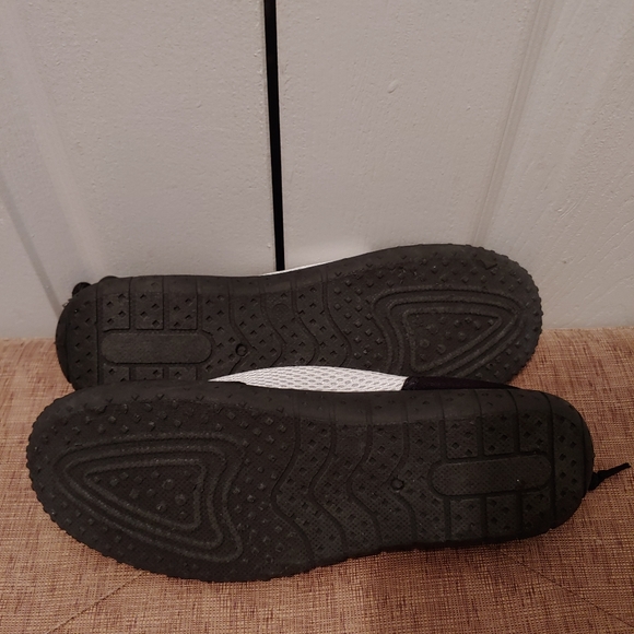 Men's Slip on Water / Pool/ Beach/ Surf-Yoga shoes - Picture 8 of 11
